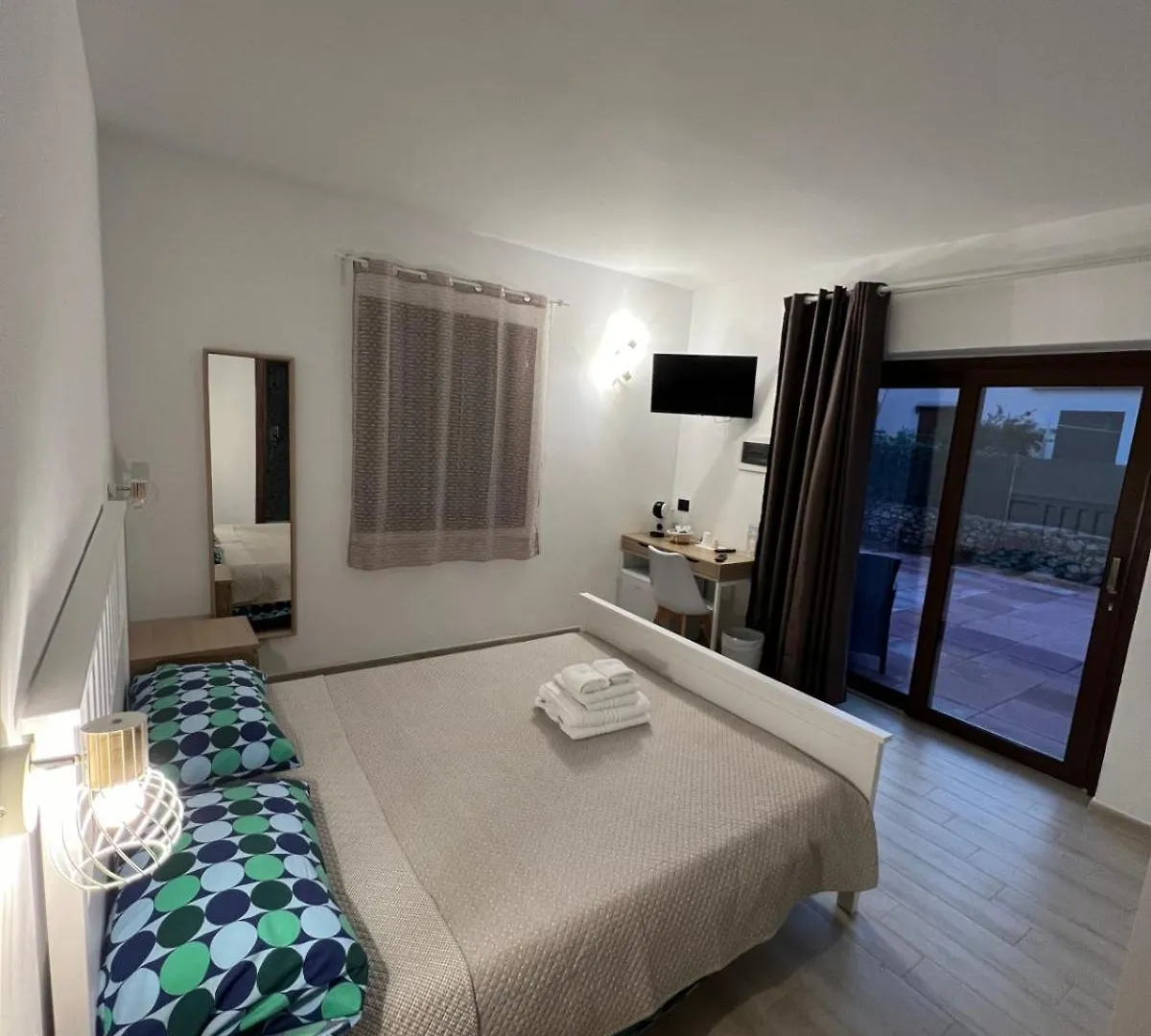 Zenia Rooms San Teodoro