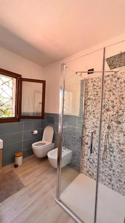 Zenia Rooms San Teodoro  Guest house