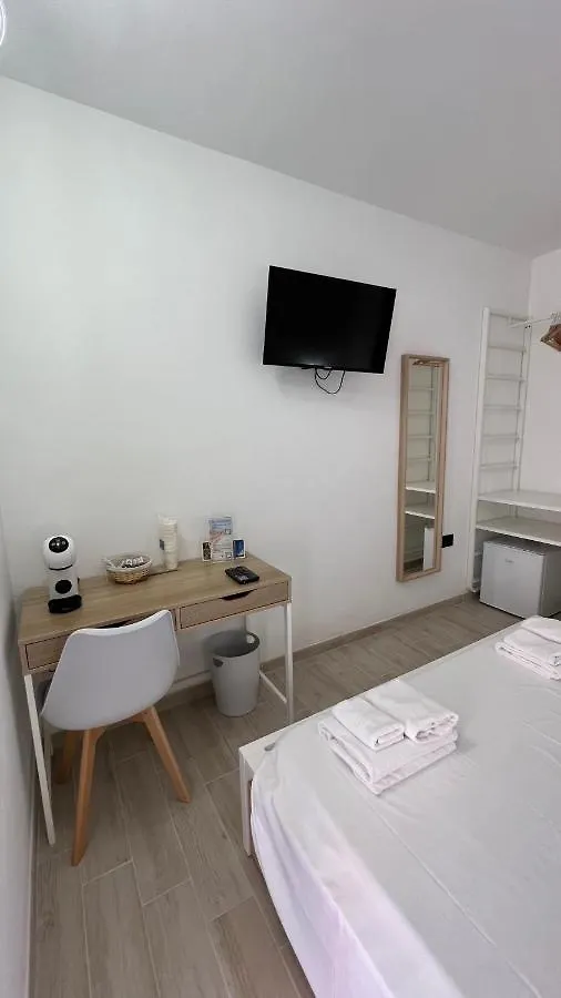 Guest house Zenia Rooms San Teodoro  Italy