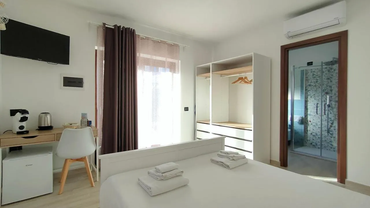 Zenia Rooms San Teodoro  0*, San Teodoro (Sardinia)