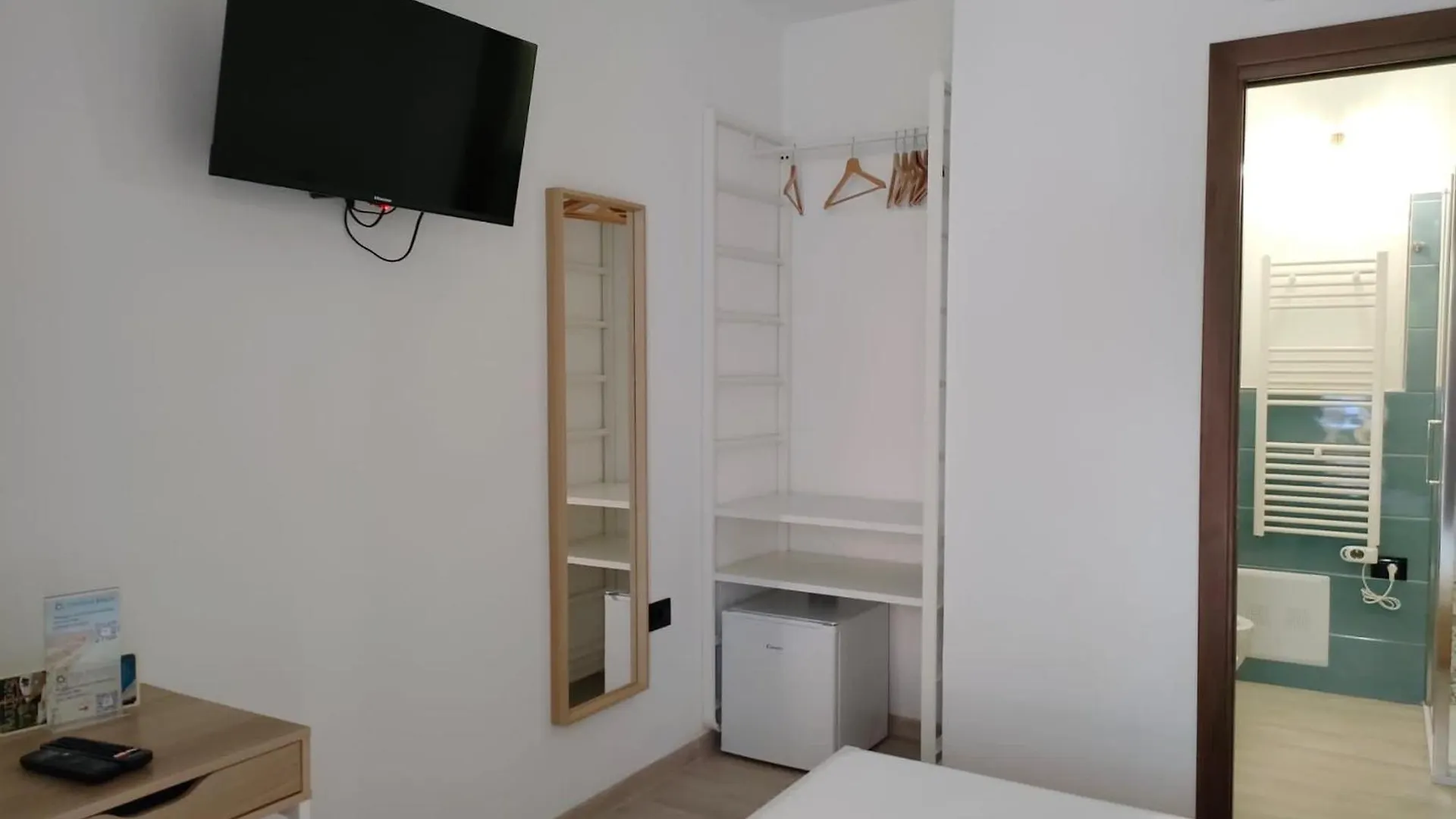 Zenia Rooms San Teodoro  Guest house