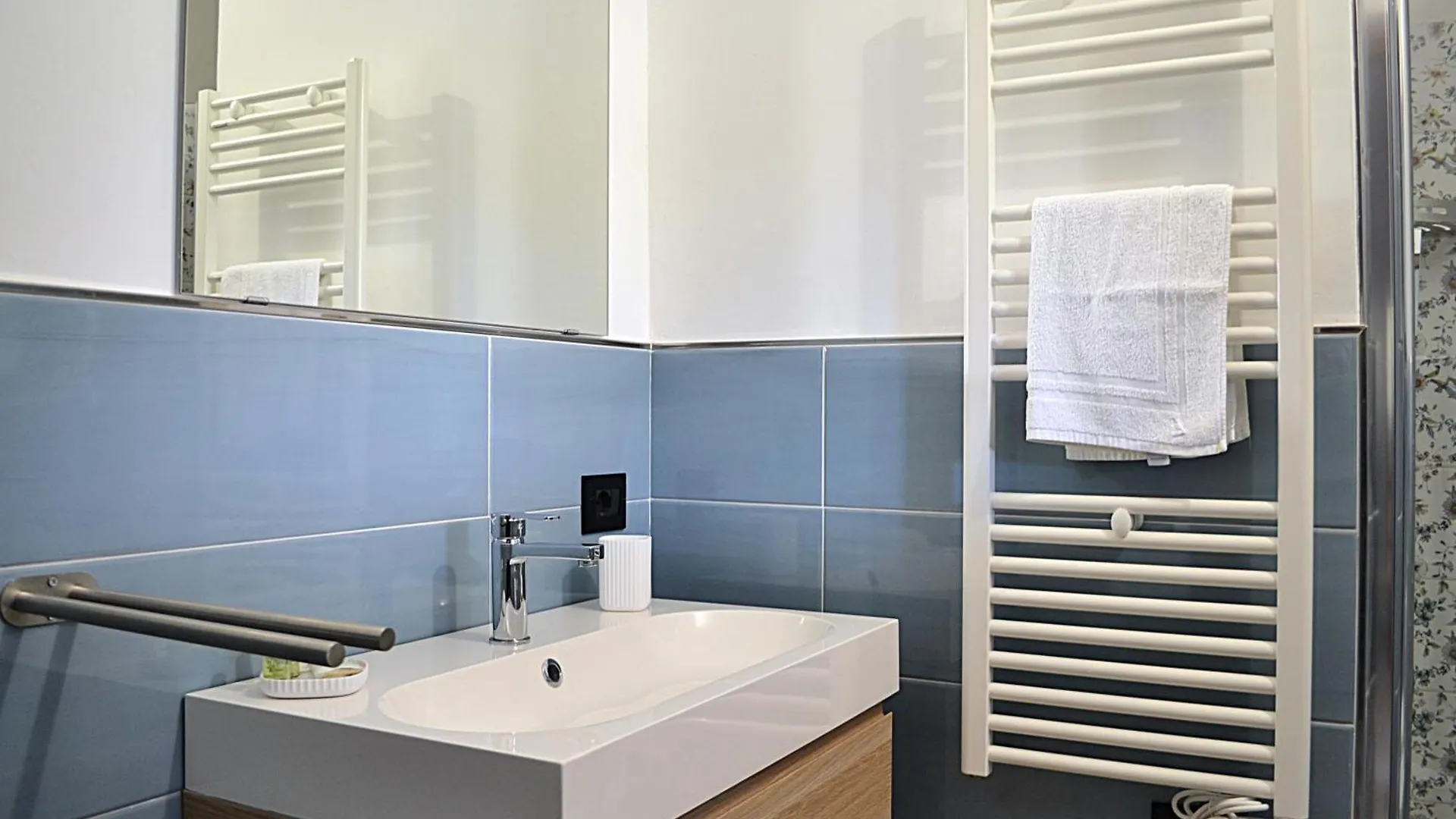 Zenia Rooms San Teodoro  Guest house